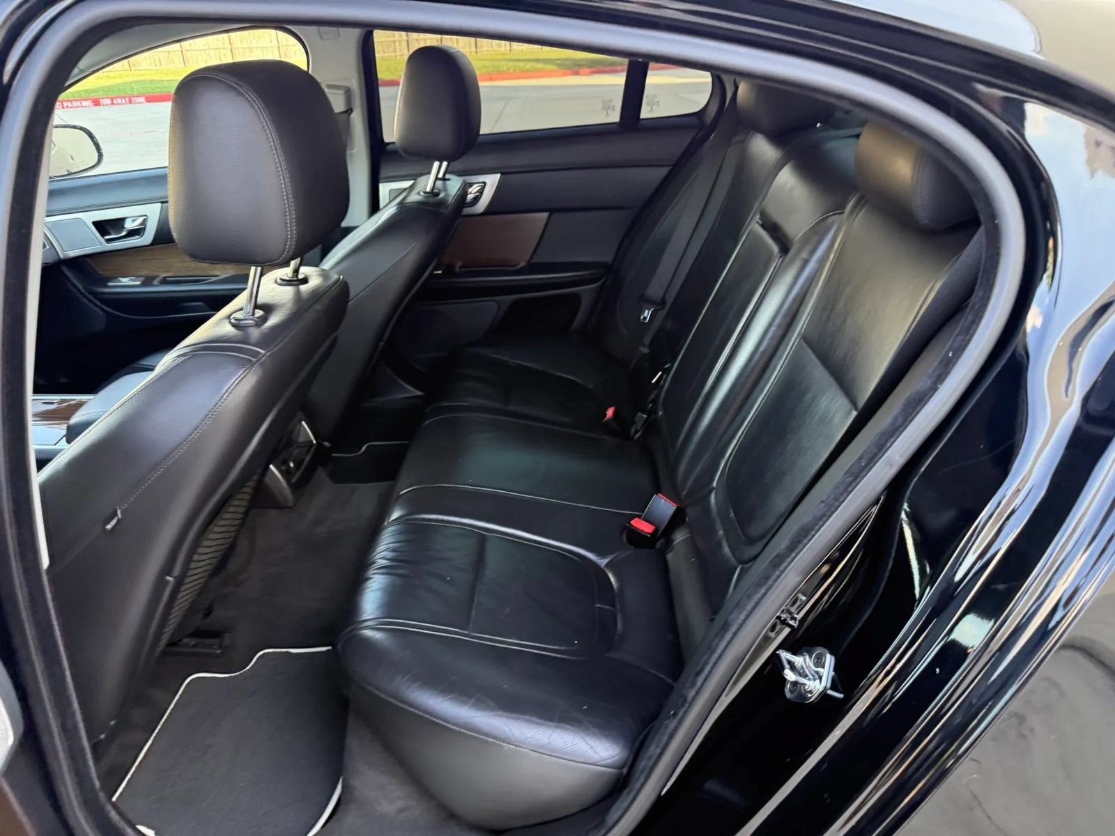 Used 2013 Jaguar XF 3.0 RWD image 15