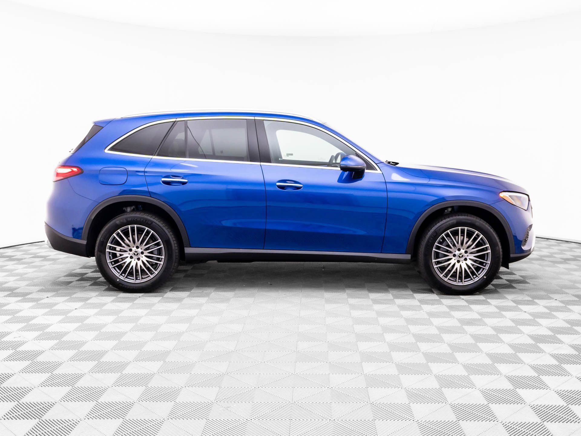 New 2026 Mercedes-Benz GLC 300 4MATIC image 6