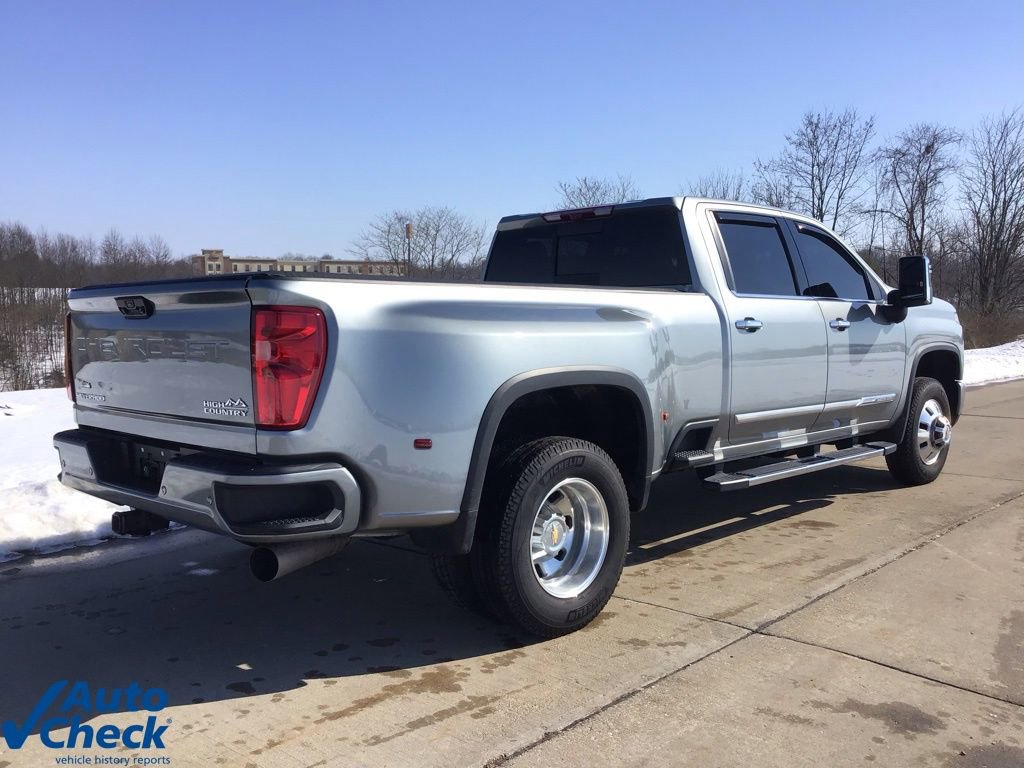 Used 2025 Chevrolet Silverado 3500 High Country w/ High Country Premium Package image 6