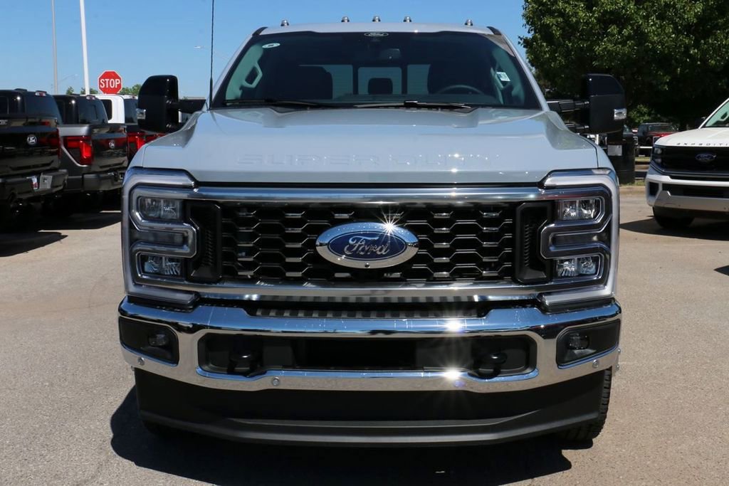 New 2026 Ford F350 Lariat AWD/4WD image 3