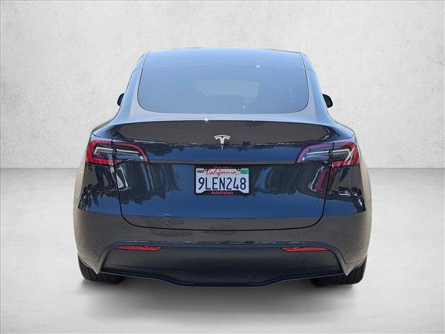 Used 2024 Tesla Model Y 2WD image 6