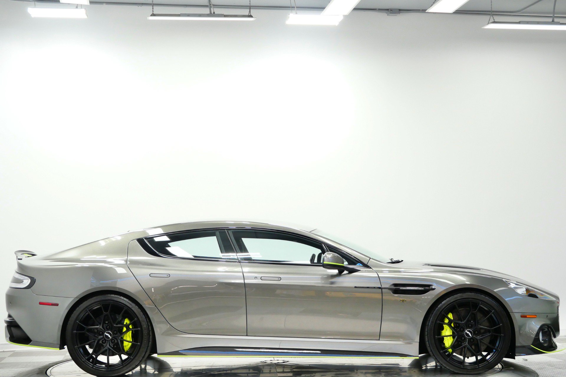 Used 2019 Aston Martin Rapide AMR RWD image 66