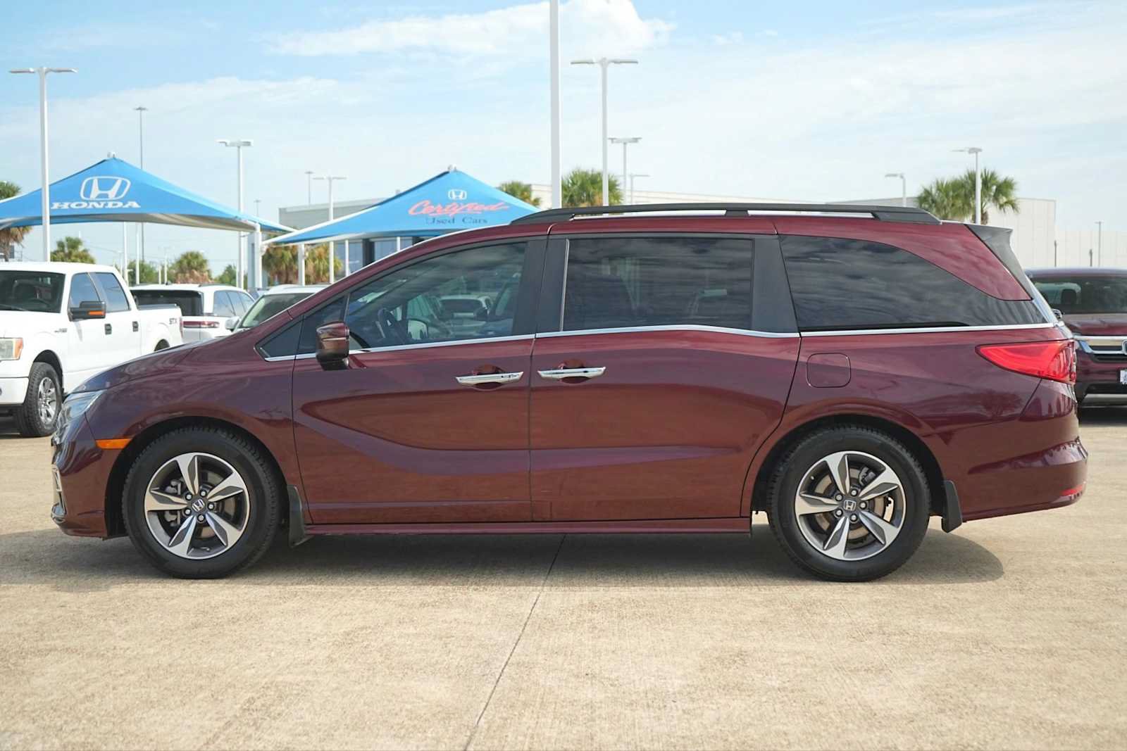 Used 2020 Honda Odyssey Touring image 3