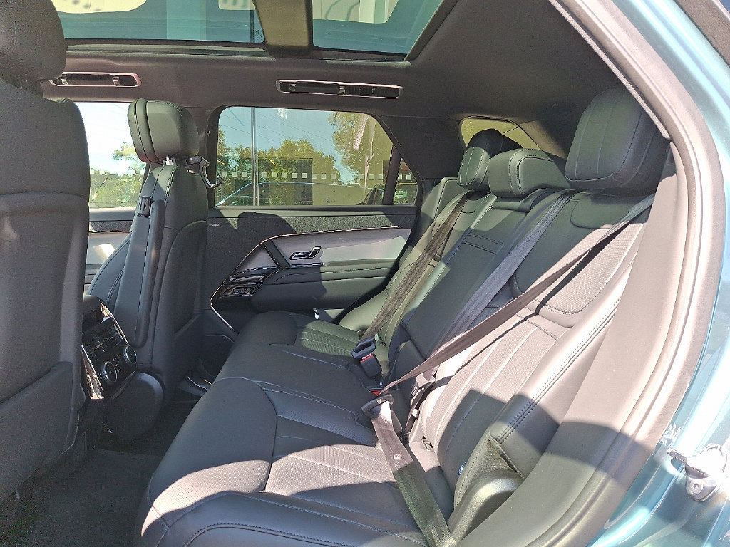 New 2026 Land Rover Range Rover Sport Dynamic SE AWD/4WD image 6