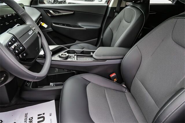 New 2025 Kia EV6 Light w/ Light LR Technology Package image 27