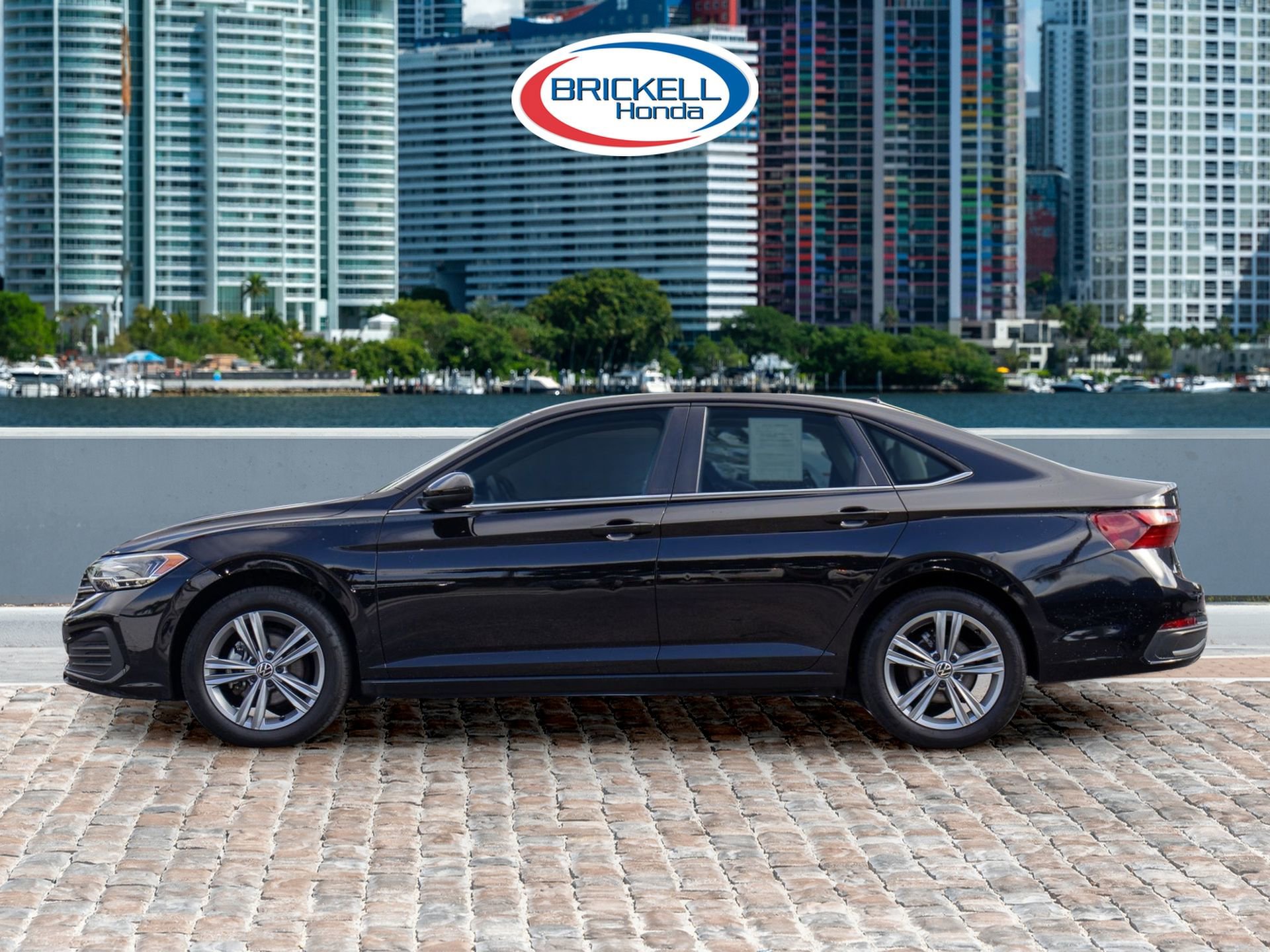 Used 2023 Volkswagen Jetta SE image 8