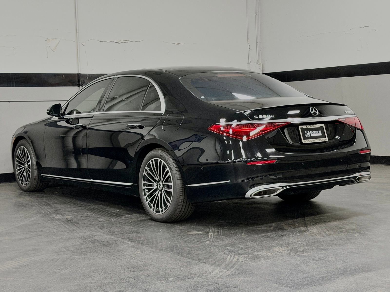 Used 2024 Mercedes-Benz S 580e 4MATIC Sedan image 10