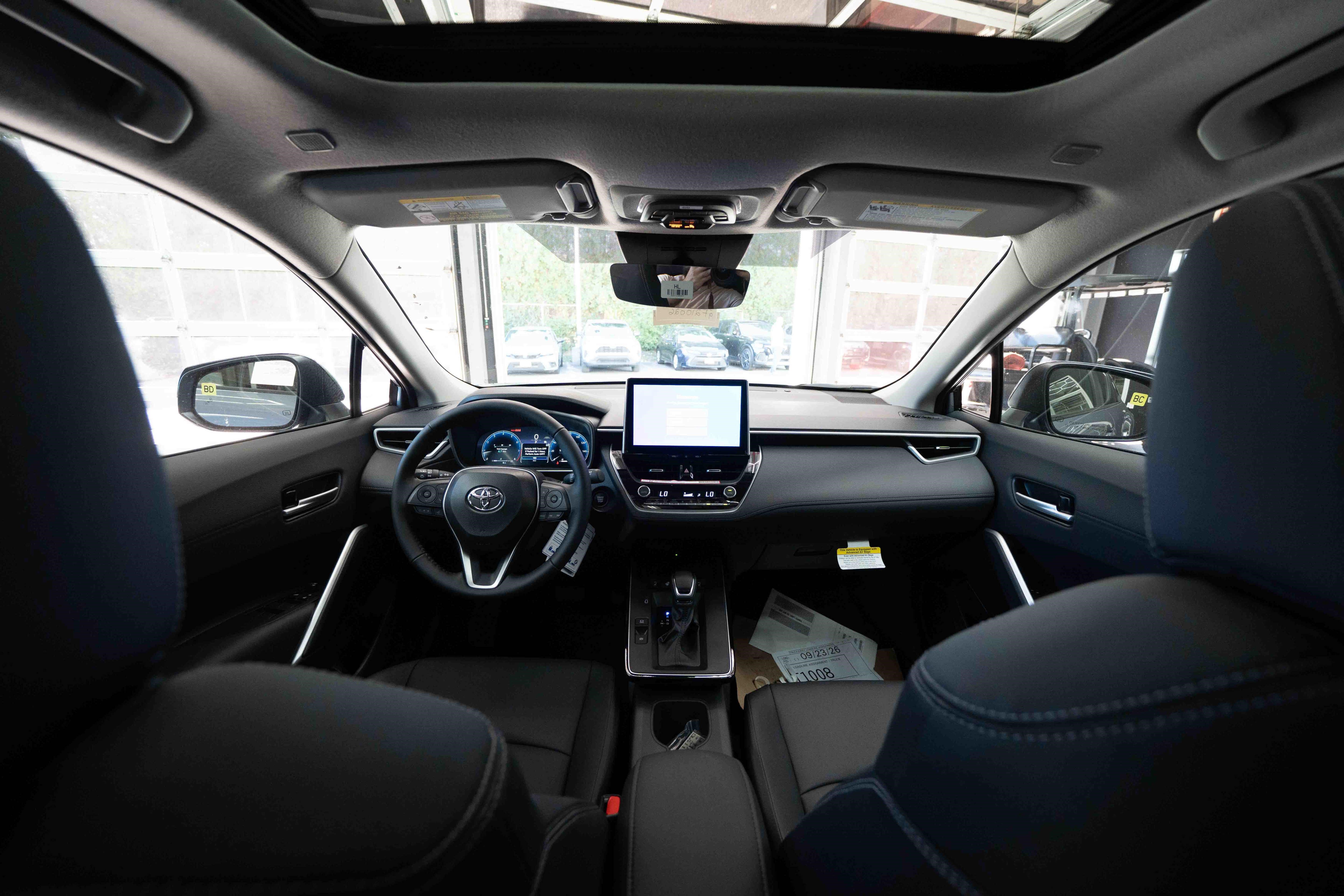 New 2026 Toyota Corolla Cross XLE w/ Convenience Package AWD/4WD image 19