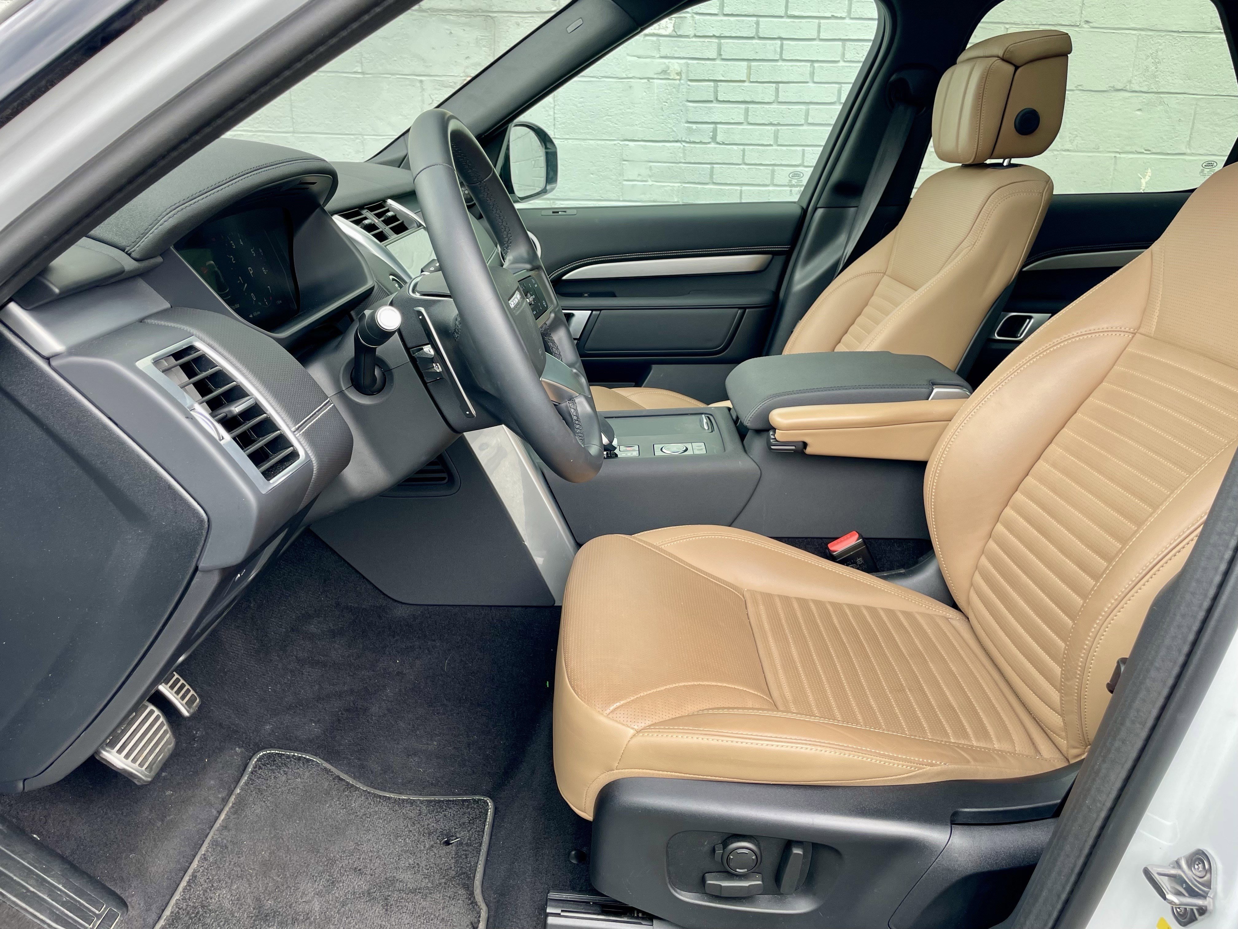 Certified 2025 Land Rover Discovery Dynamic SE AWD/4WD image 14