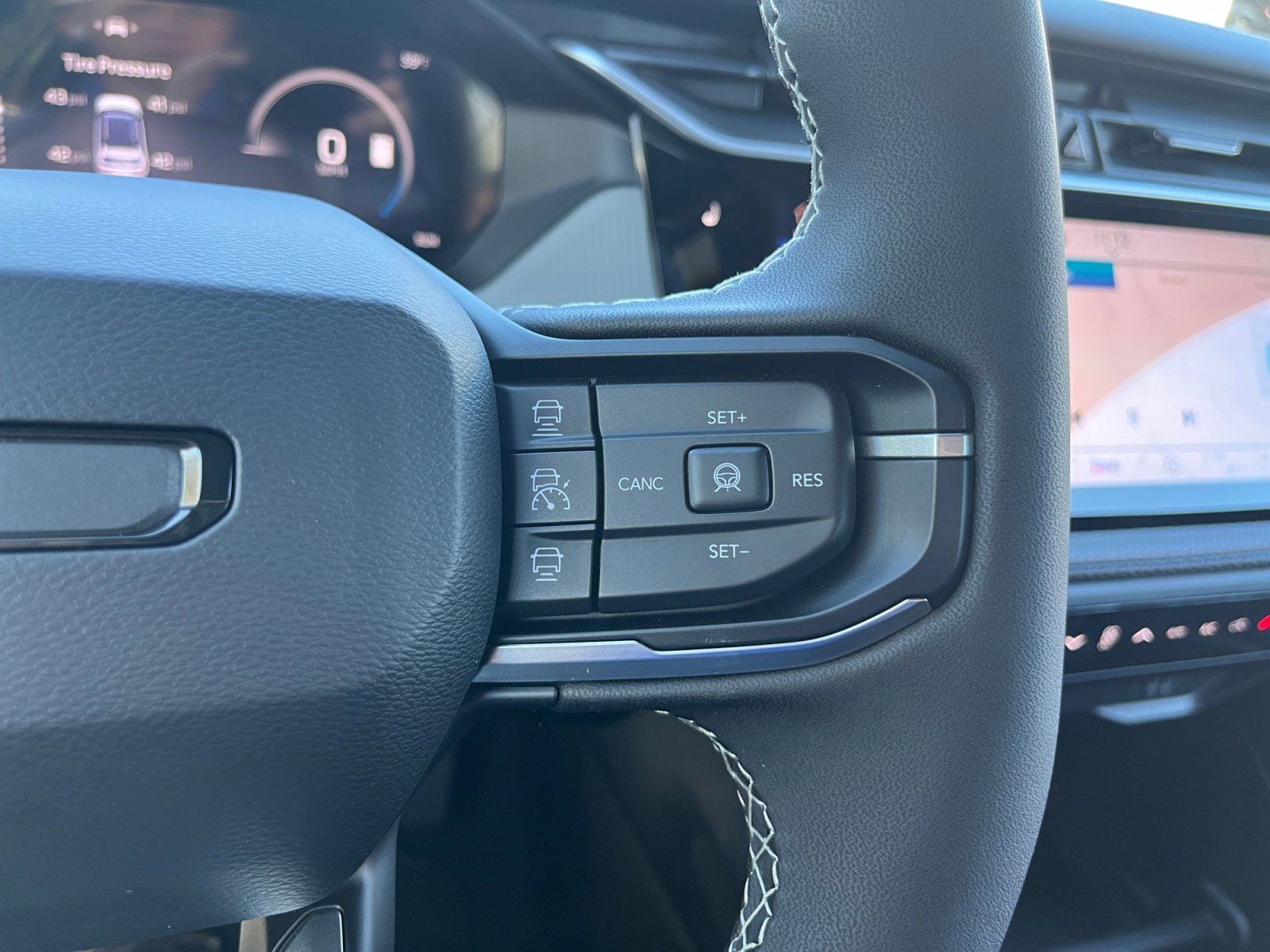 New 2026 Jeep Cherokee Limited AWD/4WD image 18