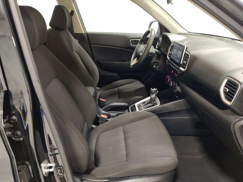 Used 2023 Hyundai Venue SE FWD image 21