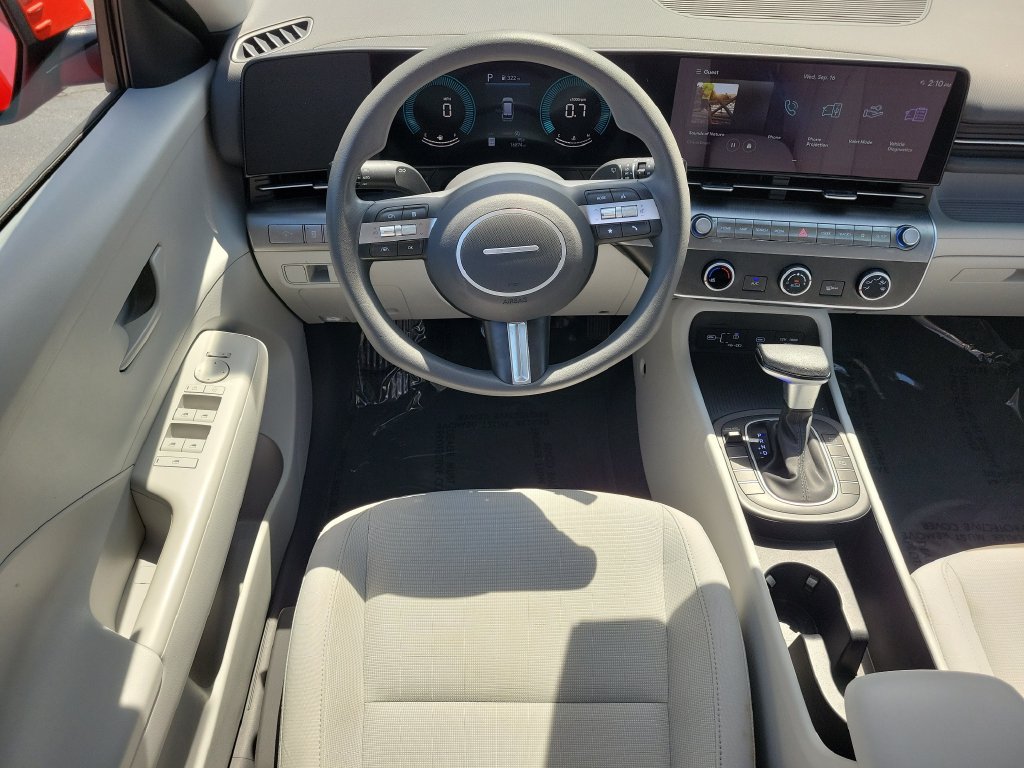 Used 2025 Hyundai Kona SE FWD image 13