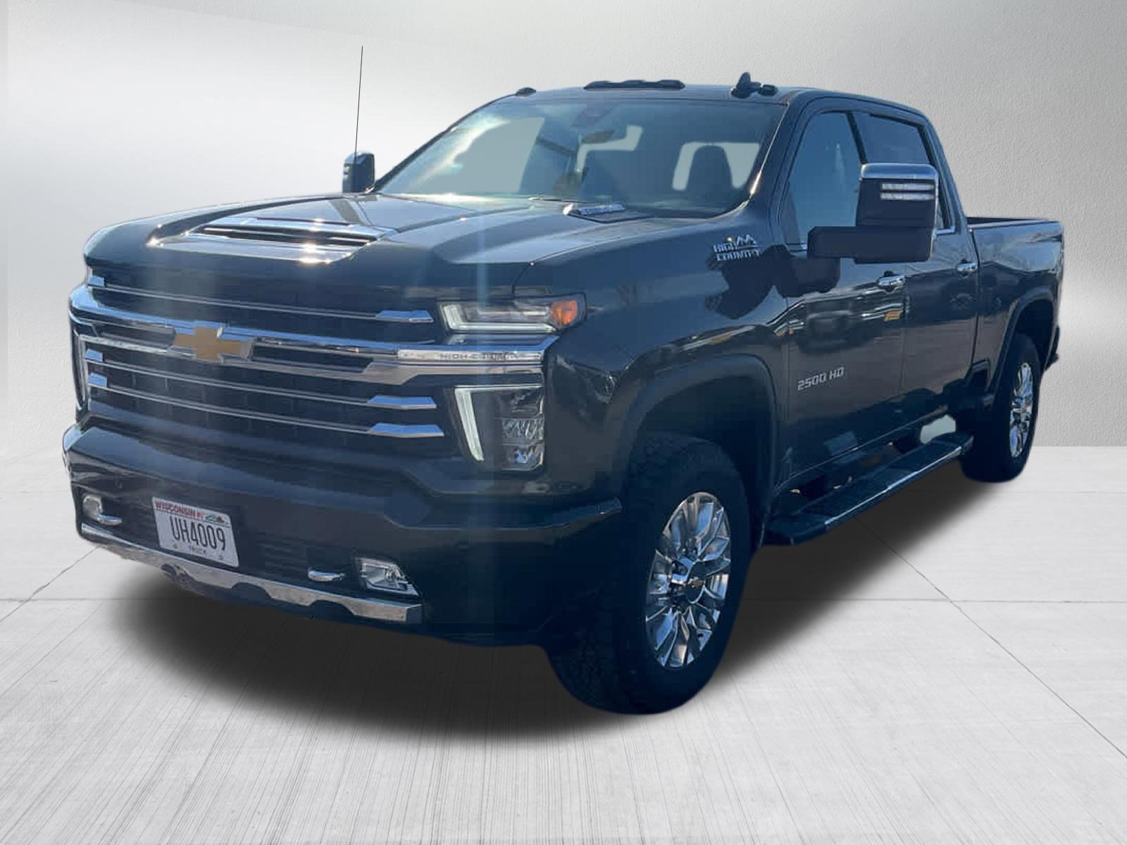 Used 2022 Chevrolet Silverado 2500 High Country w/ Safety Package II image 5