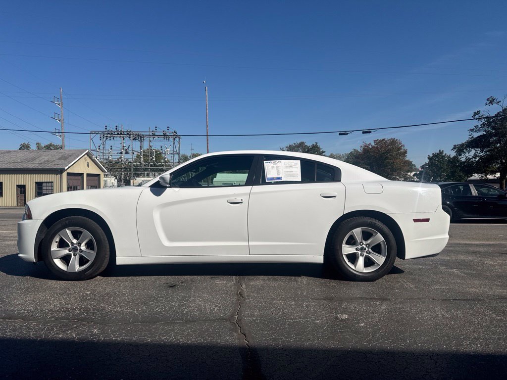 Used 2014 Dodge Charger SXT RWD image 4