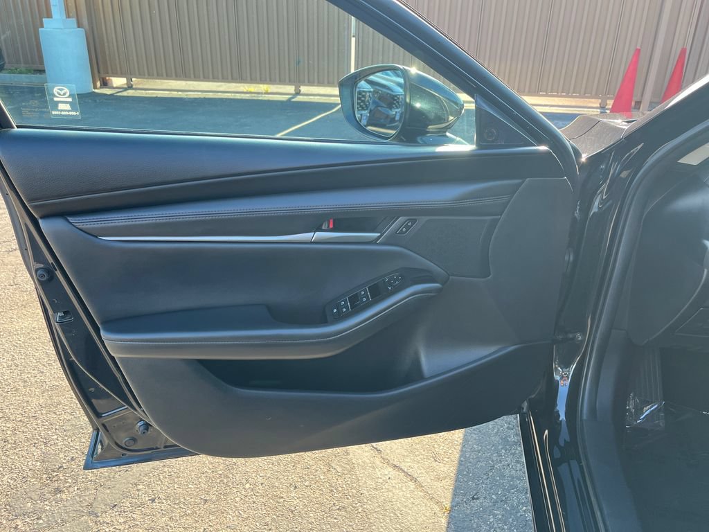 Used 2024 MAZDA MAZDA3 s FWD image 10