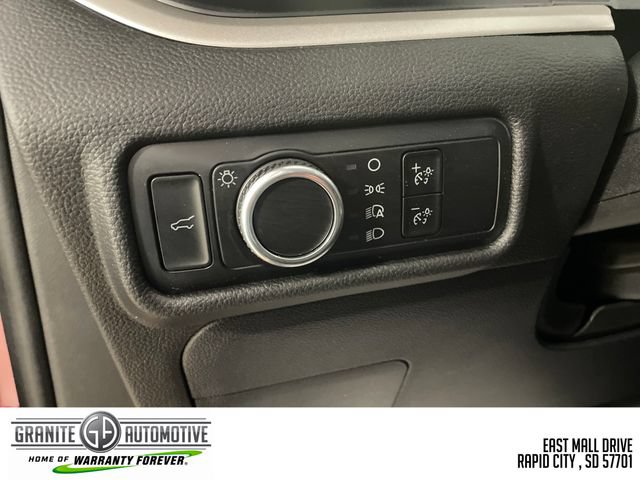 Used 2023 Ford Explorer XLT AWD/4WD image 13