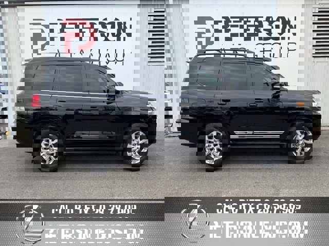Used 2016 Toyota Land Cruiser image 3