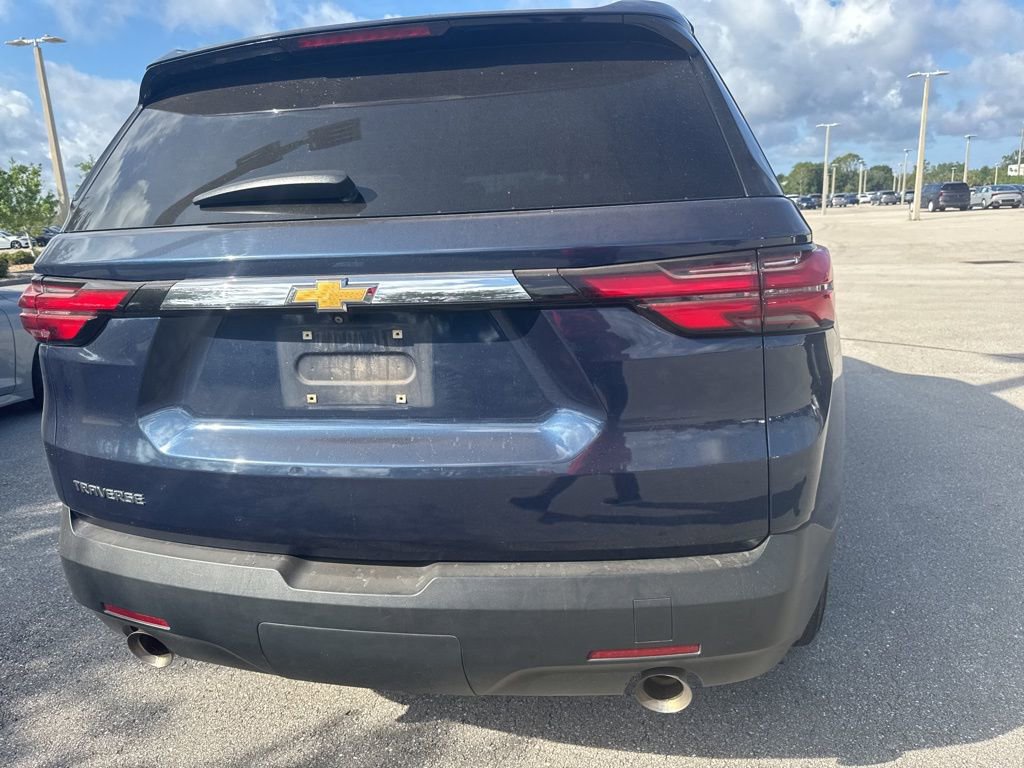 Used 2022 Chevrolet Traverse LS FWD image 7