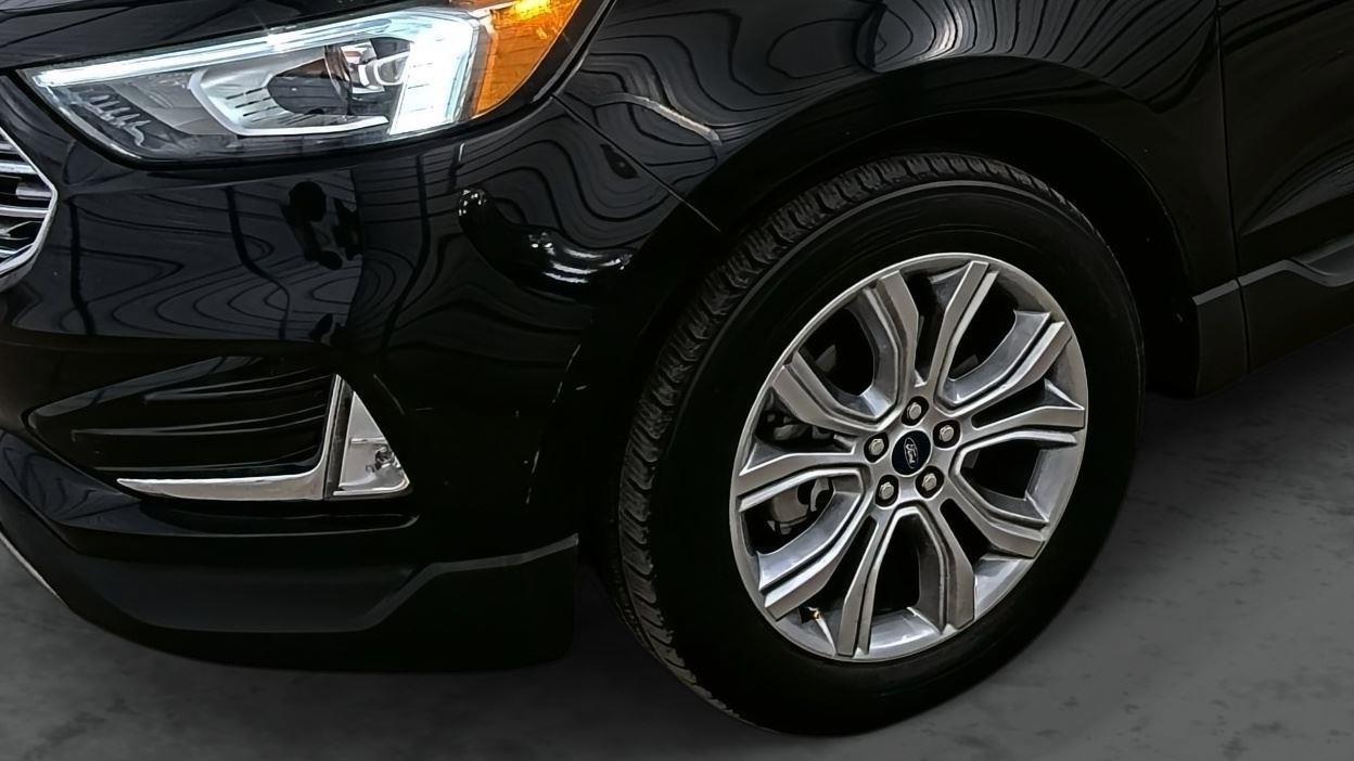 Used 2019 Ford Edge Titanium image 7