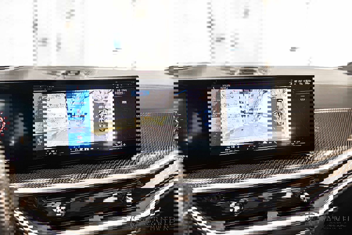 Used 2025 BMW X6 M Competition w/ Executive Package image 27