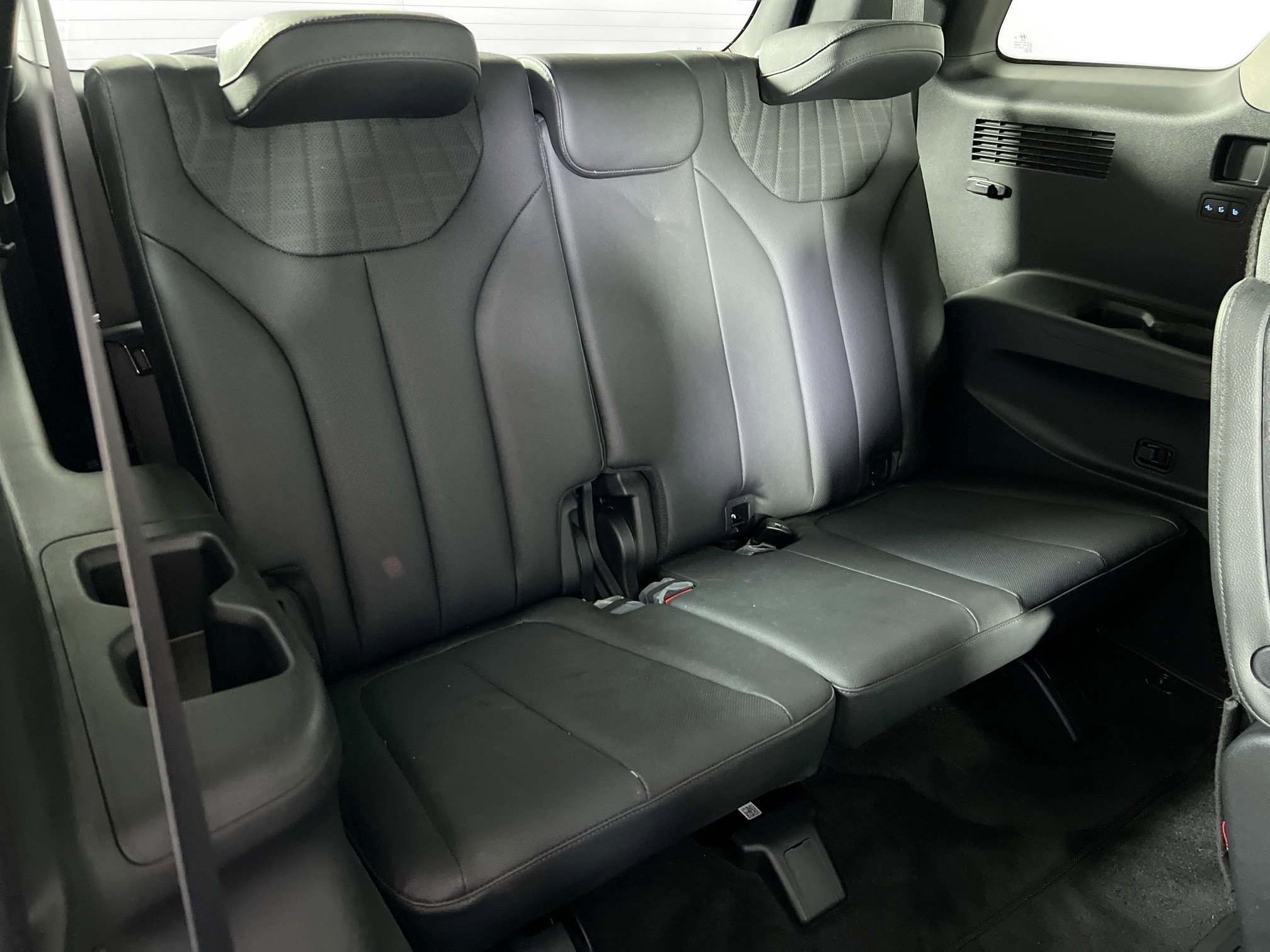 Used 2023 Hyundai Palisade Limited w/ Cargo Package image 29