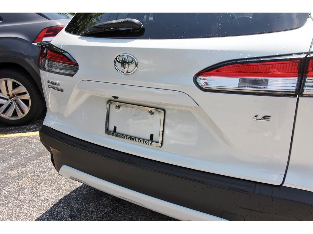 Used 2022 Toyota Corolla Cross LE FWD image 5