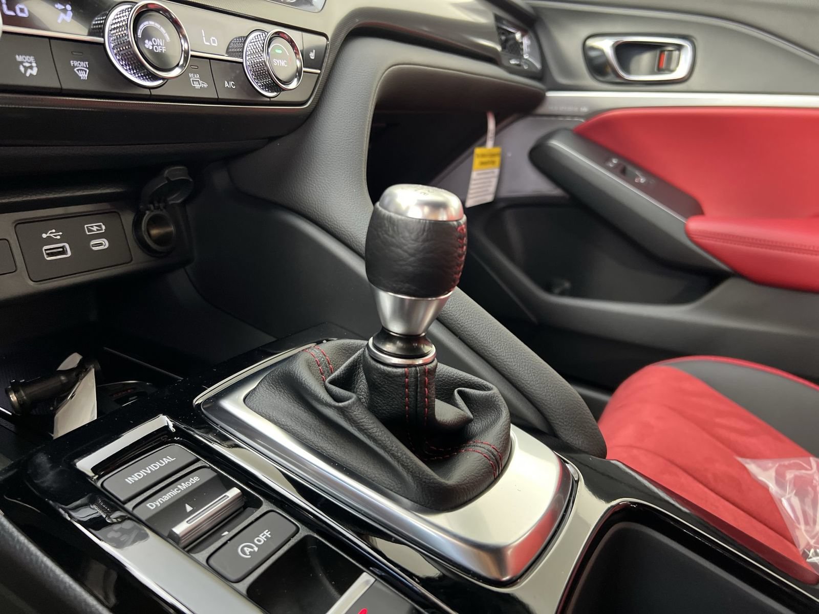 Used 2025 Acura Integra A-Spec w/ Technology Package FWD image 16