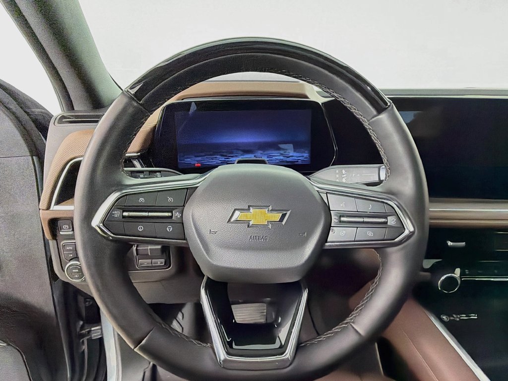Used 2026 Chevrolet Suburban High Country AWD/4WD image 11