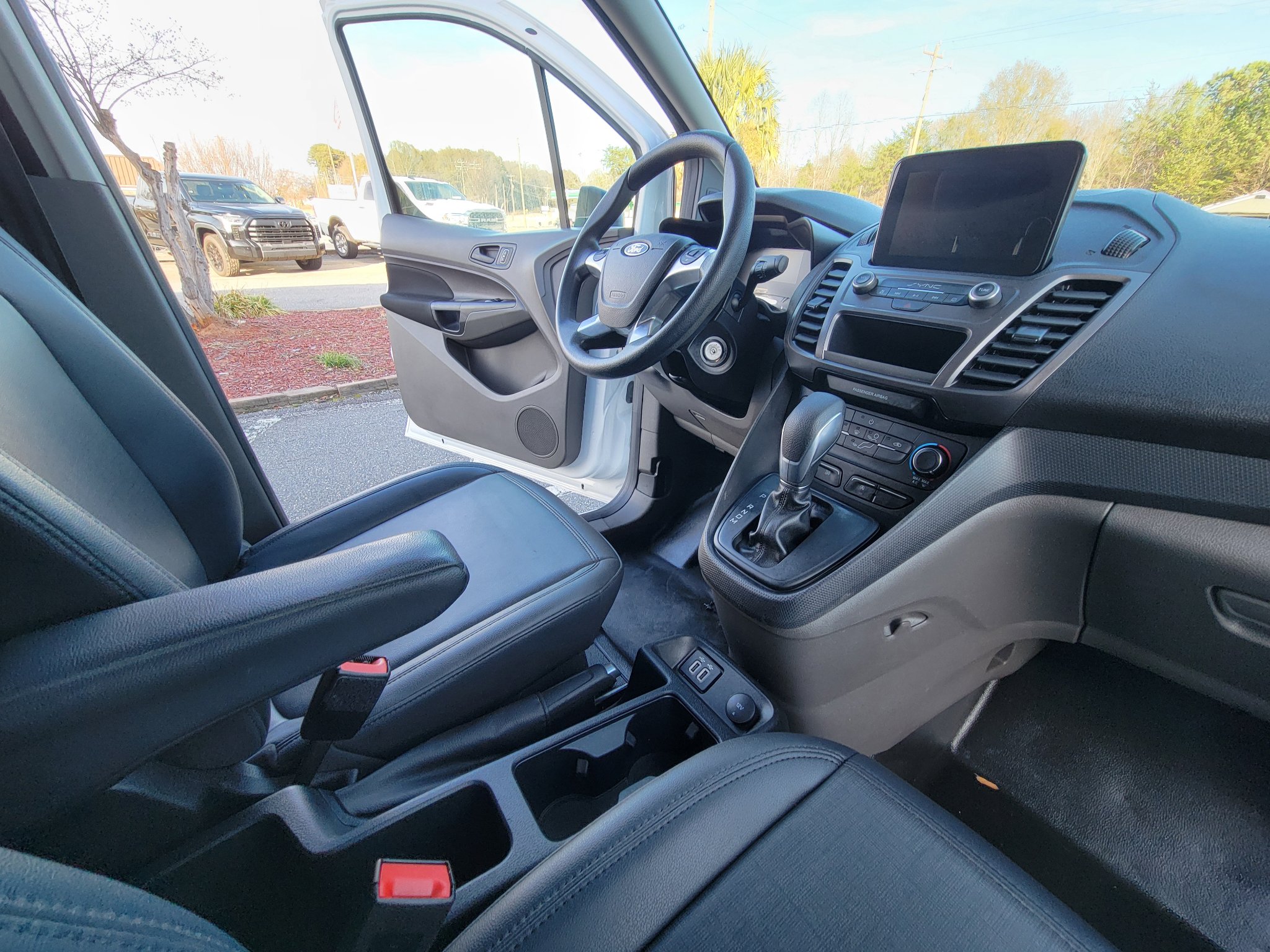 Used 2021 Ford Transit Connect XL image 40
