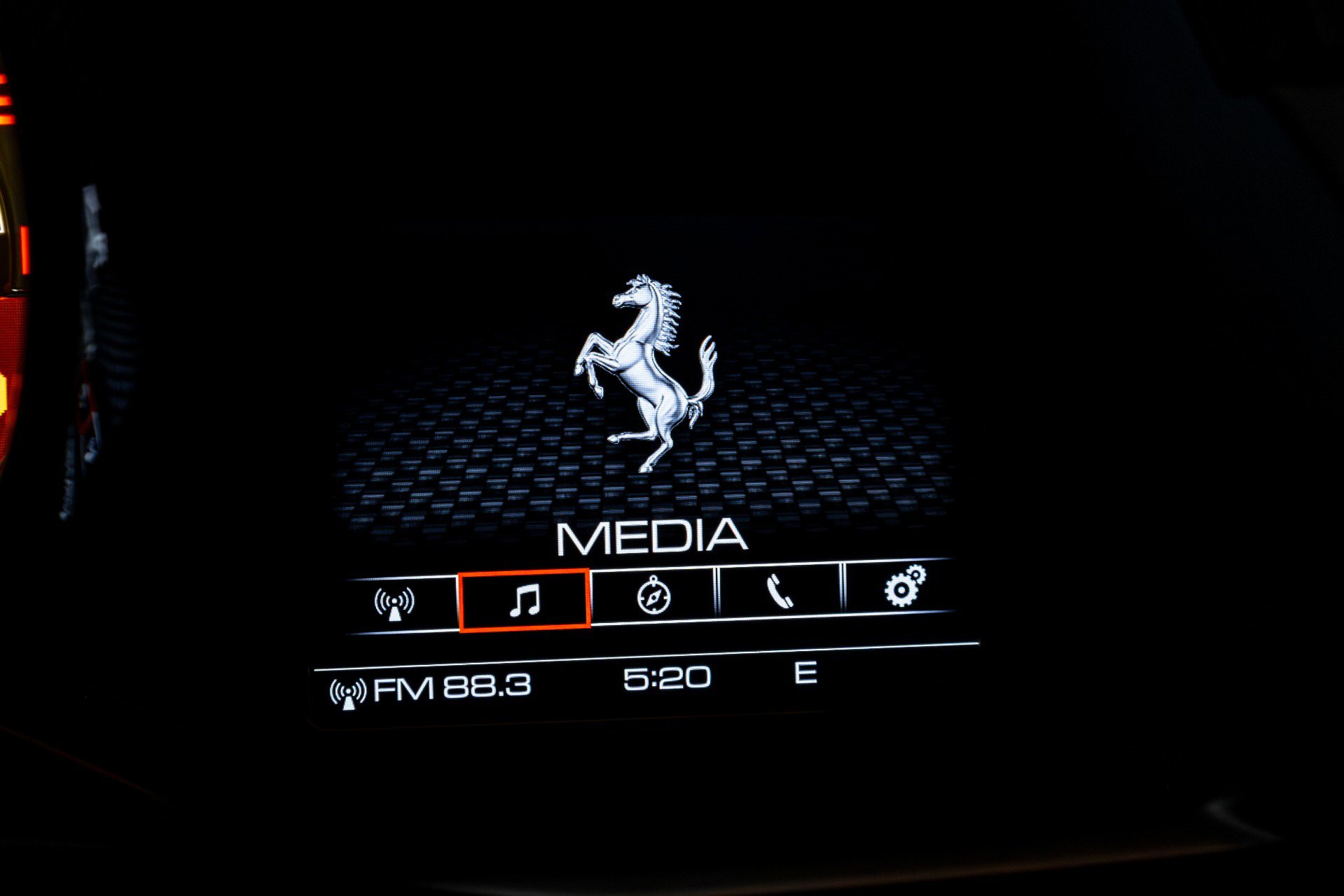 Used 2018 Ferrari 488 GTB image 63