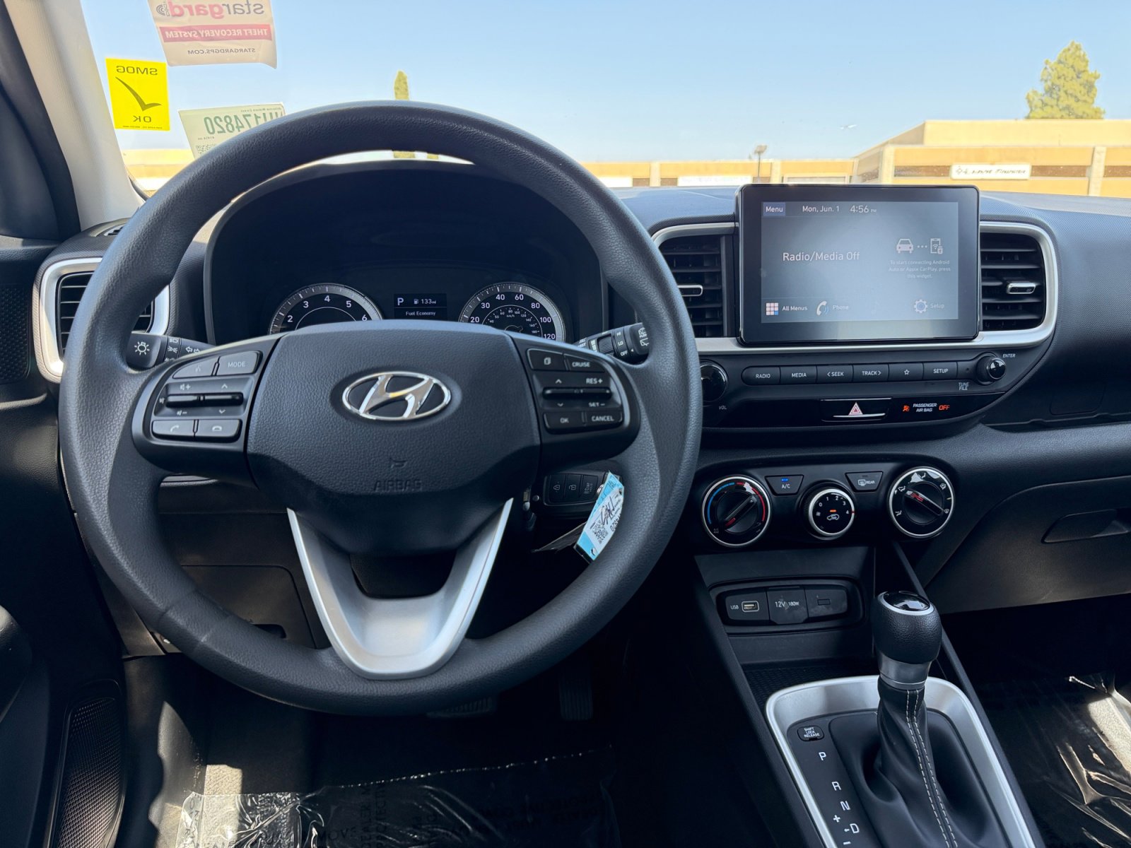 Used 2022 Hyundai Venue SE FWD image 17