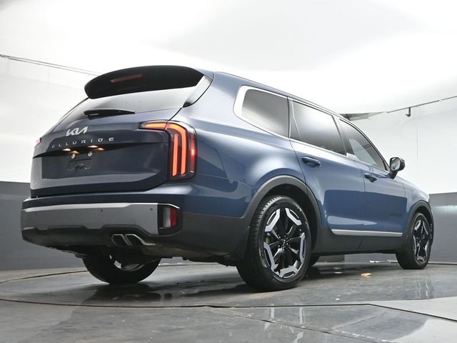 Used 2023 Kia Telluride EX image 40