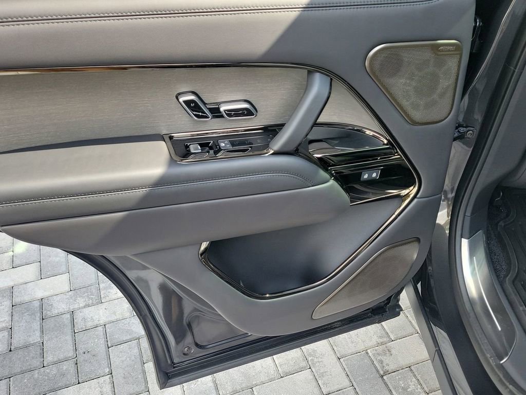 New 2026 Land Rover Range Rover SV image 22