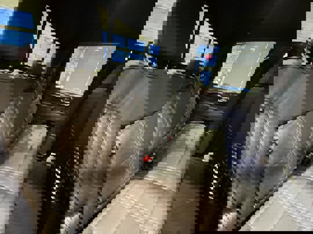 Used 2022 Chevrolet Silverado 1500 High Country w/ Technology Package image 24