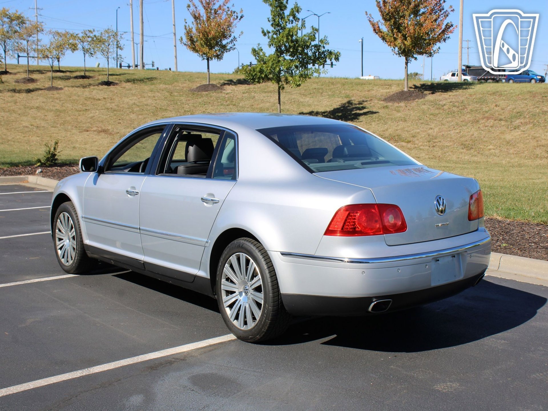 Used 2006 Volkswagen Phaeton V8 image 3