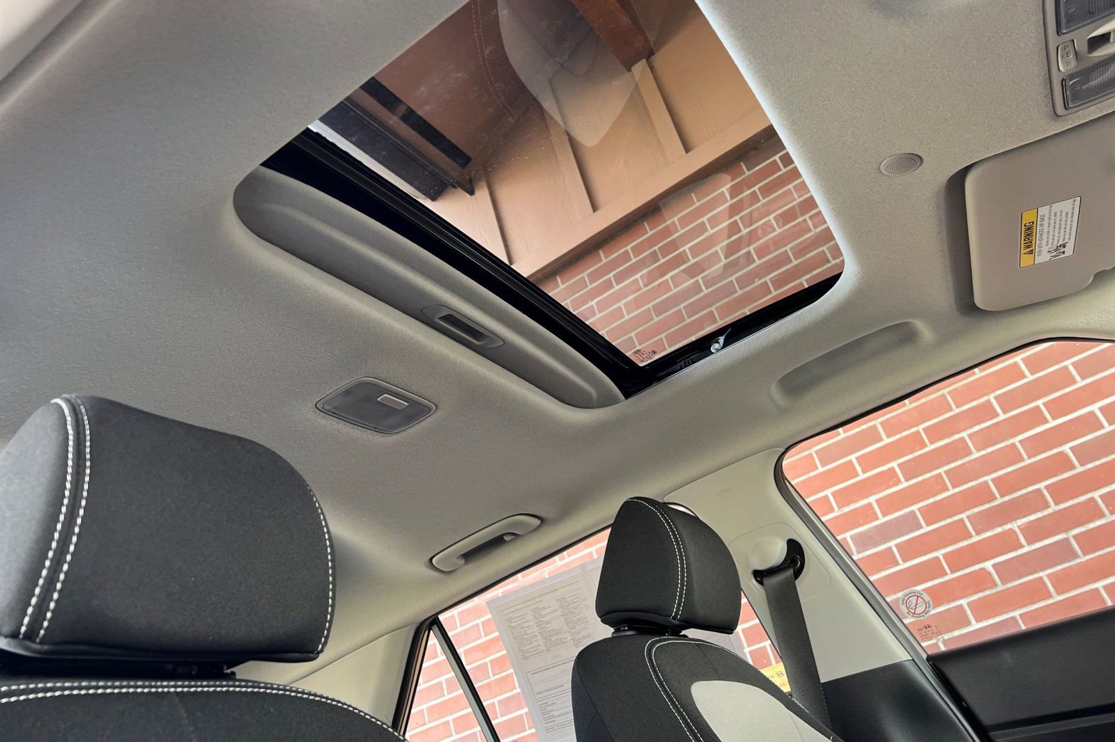 Used 2025 Hyundai Venue SEL image 22