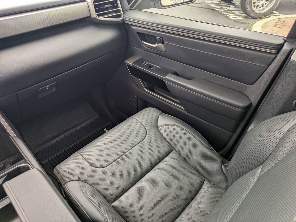 Used 2024 Toyota Tundra Limited AWD/4WD image 18
