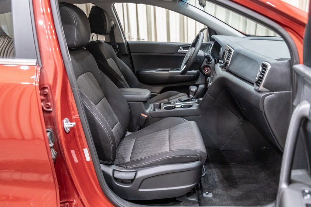 Used 2019 Kia Sportage LX image 10