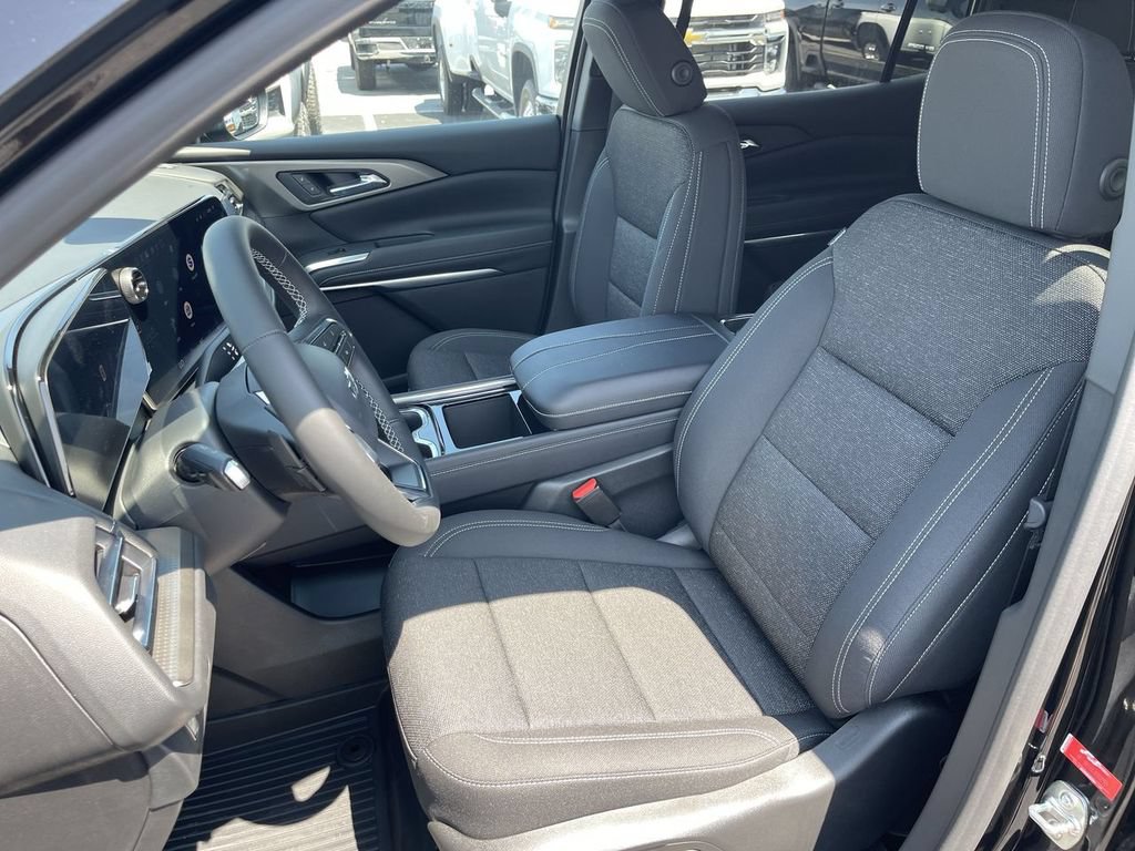 New 2026 Chevrolet Traverse LT w/ Midnight/Sport Edition AWD/4WD image 11