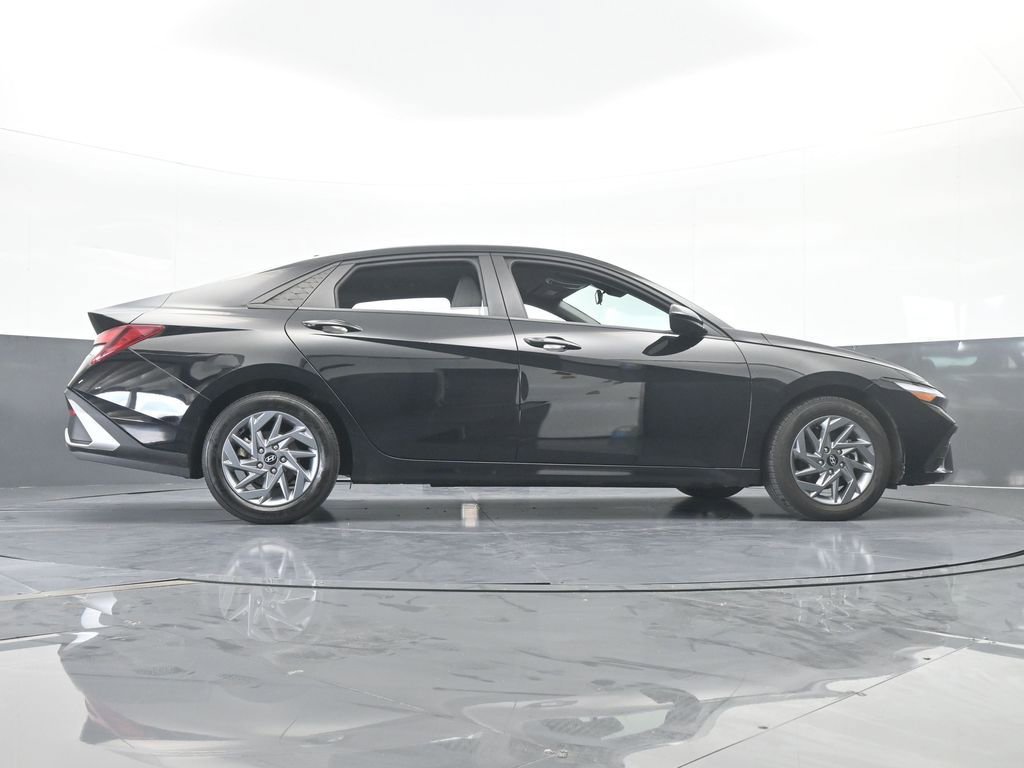 Used 2024 Hyundai Elantra SEL image 62