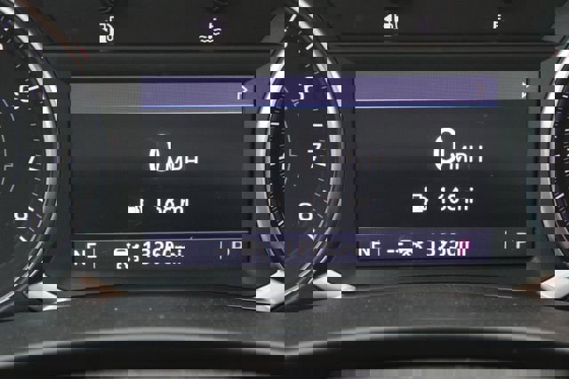 Used 2023 GMC Terrain SLT w/ Tech Package image 10