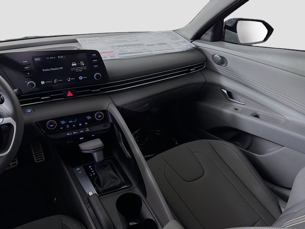 Used 2025 Hyundai Elantra Sport FWD image 24