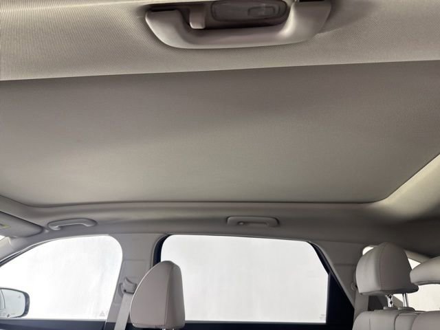 Certified 2025 Kia Sorento S w/ Panoramic Sunroof Package image 26