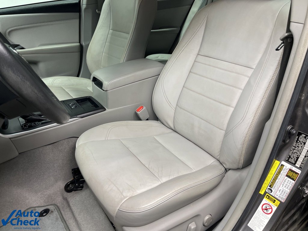 Used 2017 Toyota Camry XLE image 19