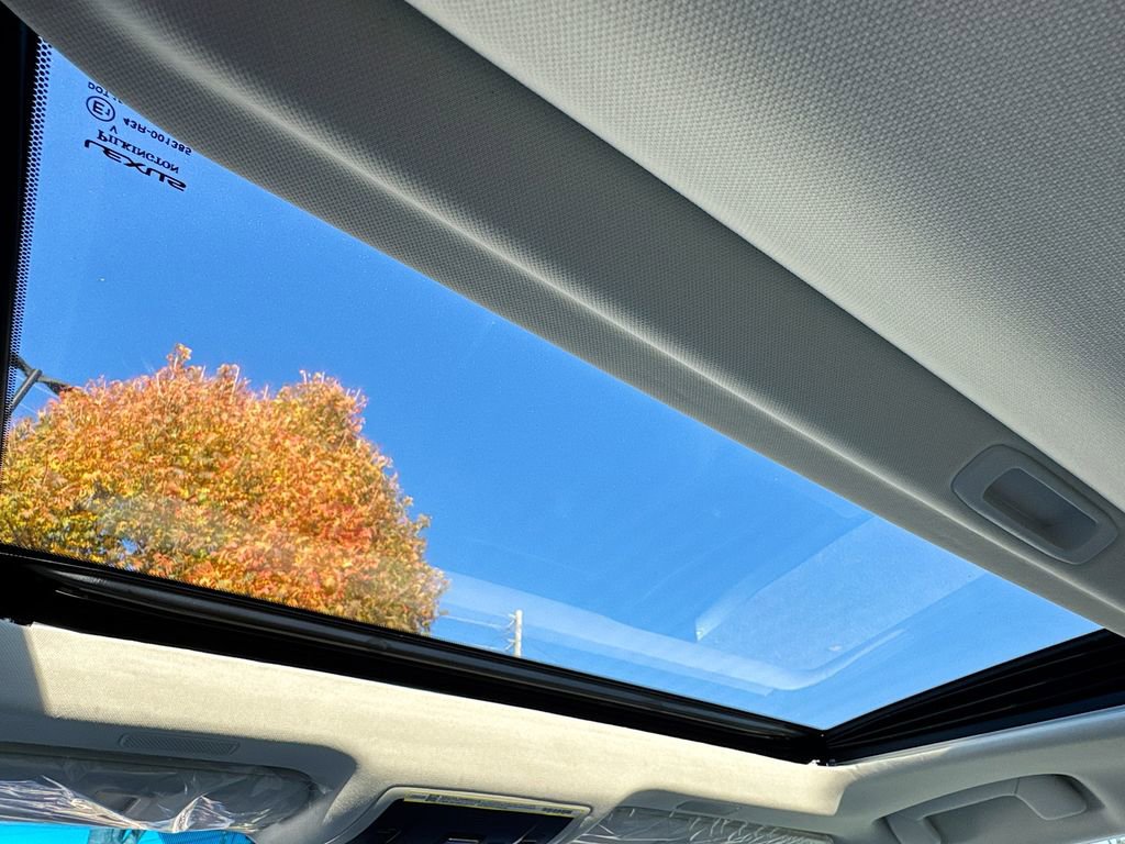 New 2025 Lexus ES 350 w/ Premium Package image 28