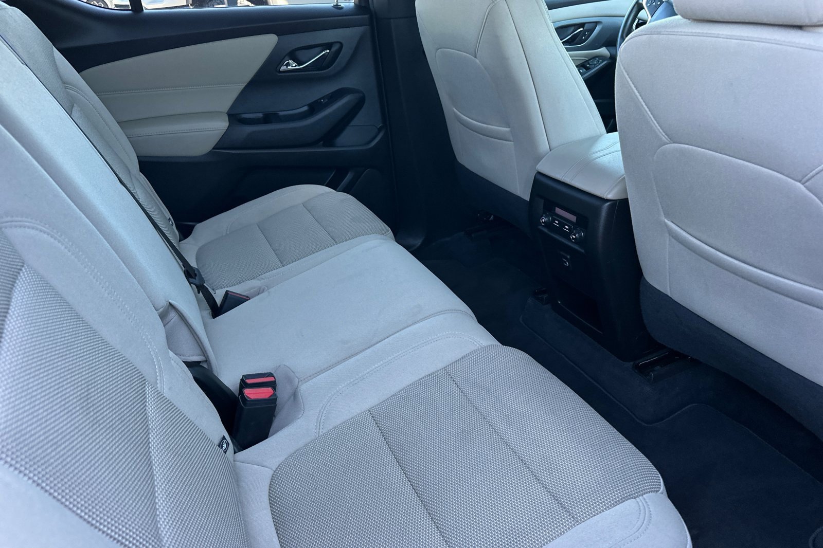 Certified 2023 Chevrolet Traverse LS w/ LPO, Cargo Package image 20