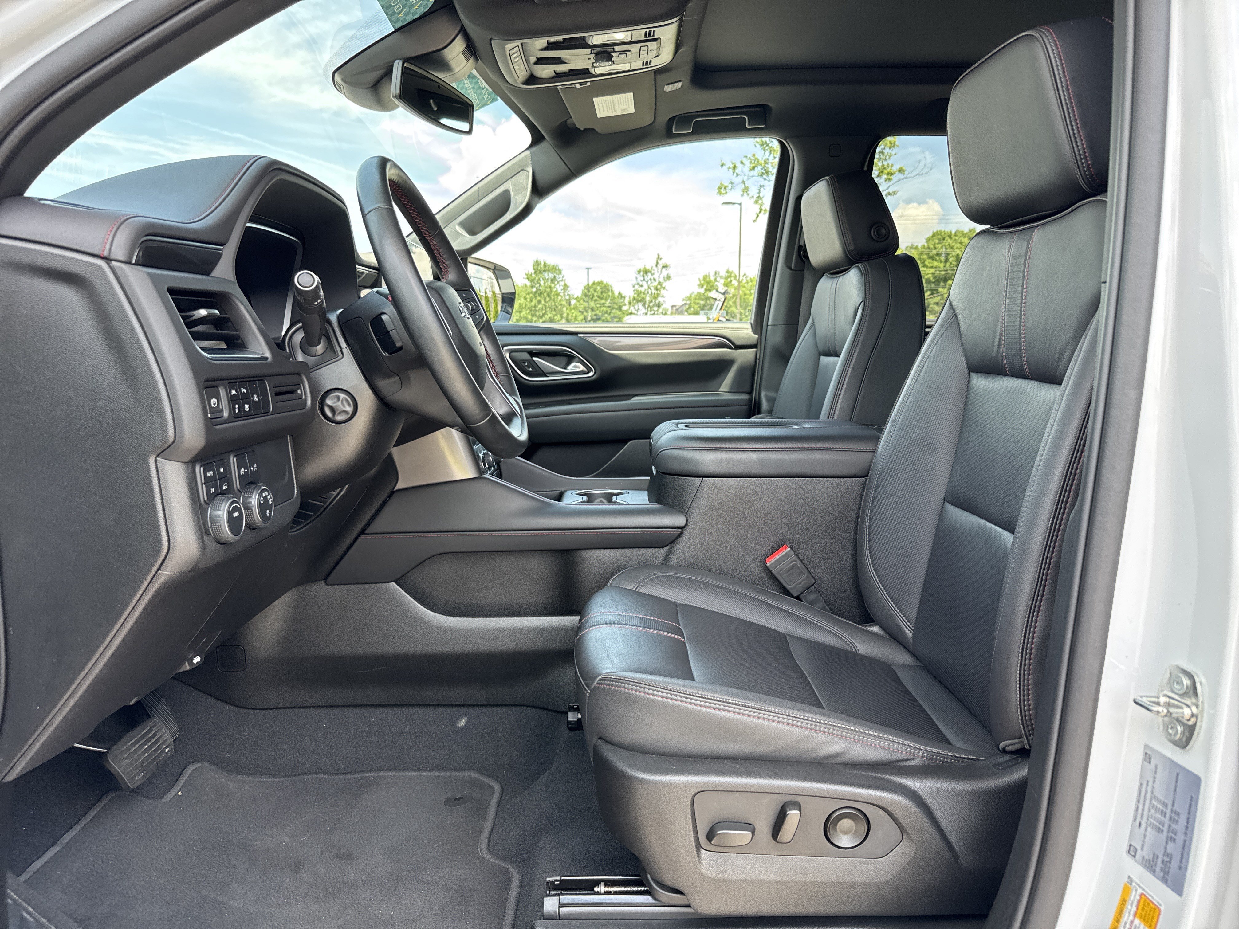 Used 2023 Chevrolet Tahoe RST w/ Luxury Package AWD/4WD image 16