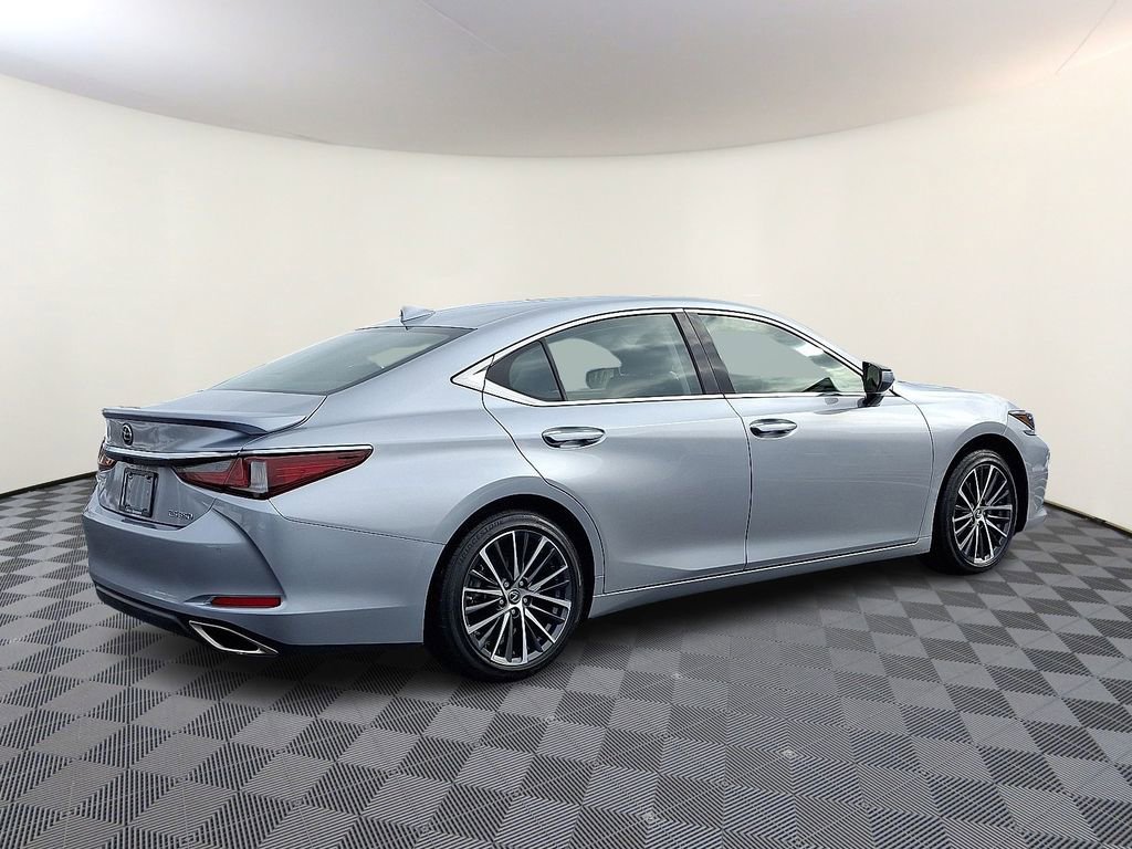 Used 2024 Lexus ES 350 w/ Premium Package image 9