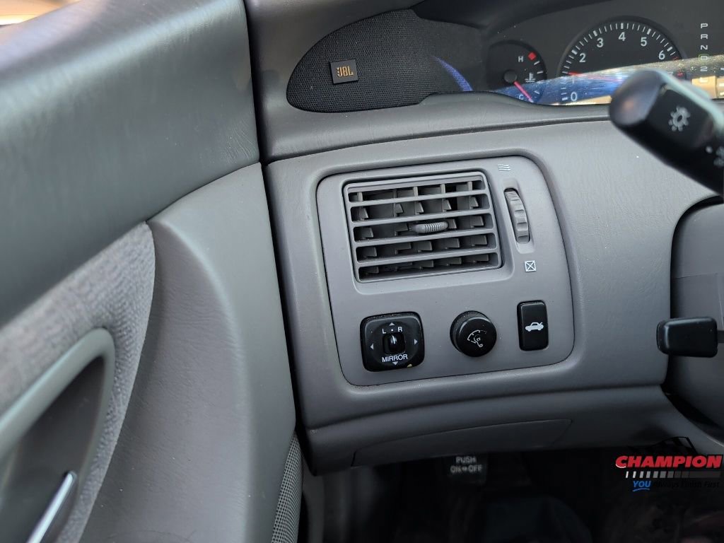 Used 2004 Toyota Avalon XL FWD image 25