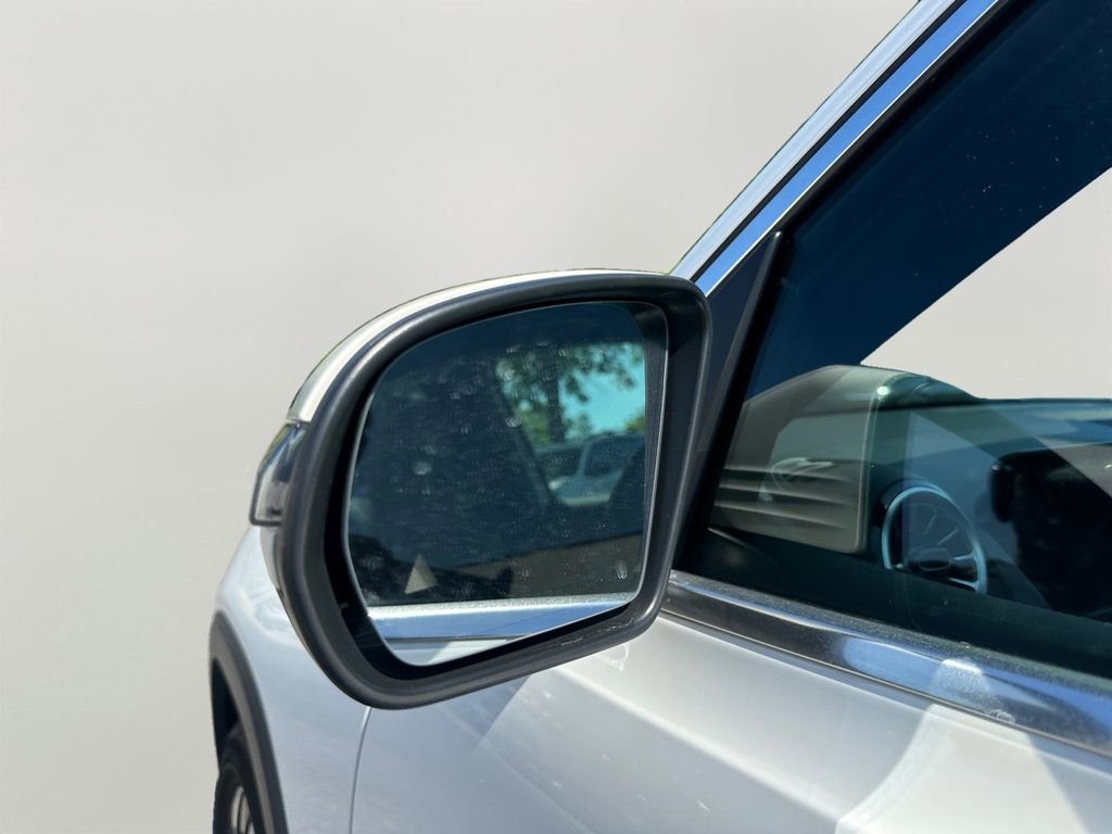 Used 2023 Mercedes-Benz GLB 250 4MATIC image 9